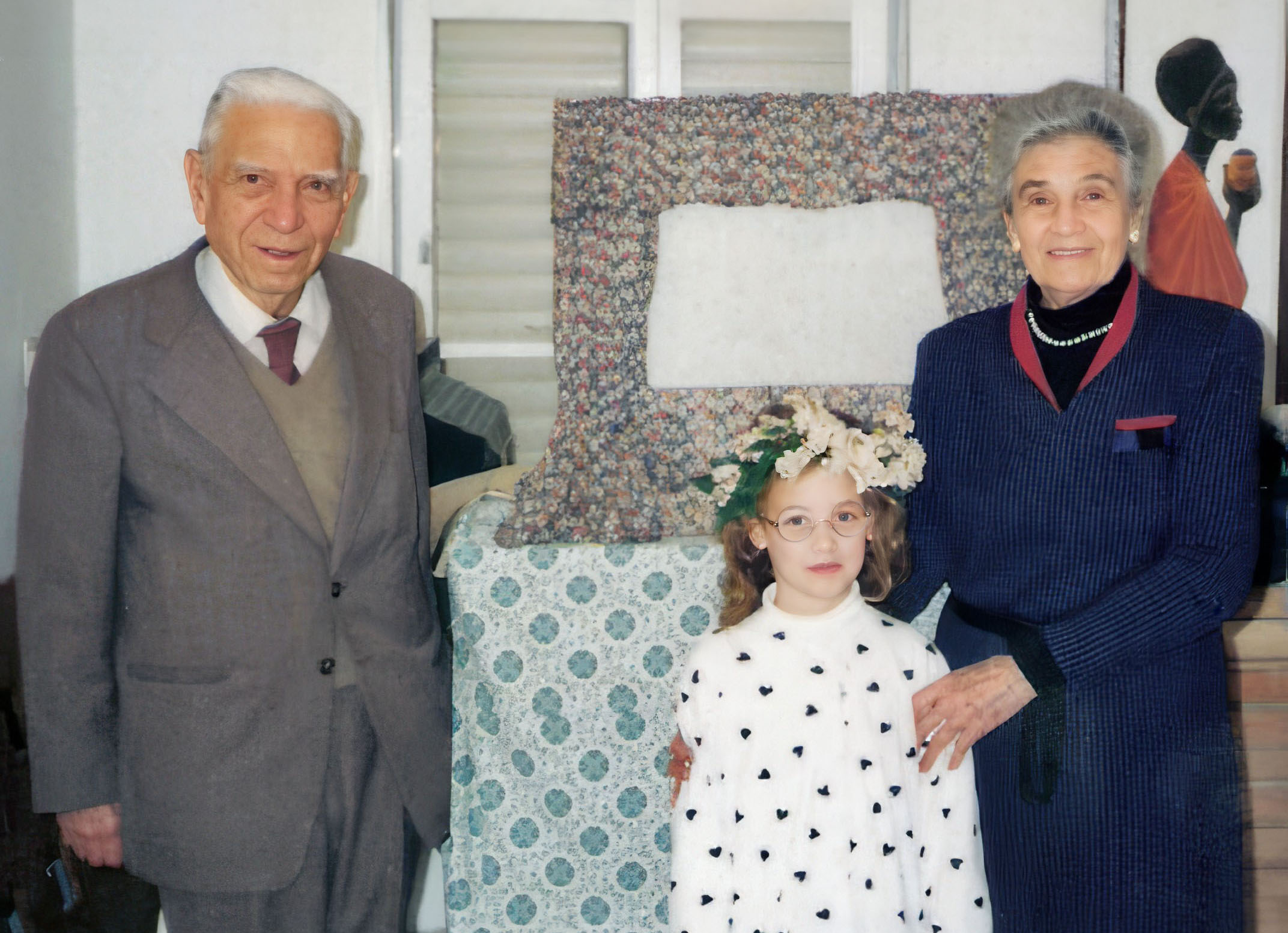 סבתא שרה וסבא חירם עם הנינה והצלליות